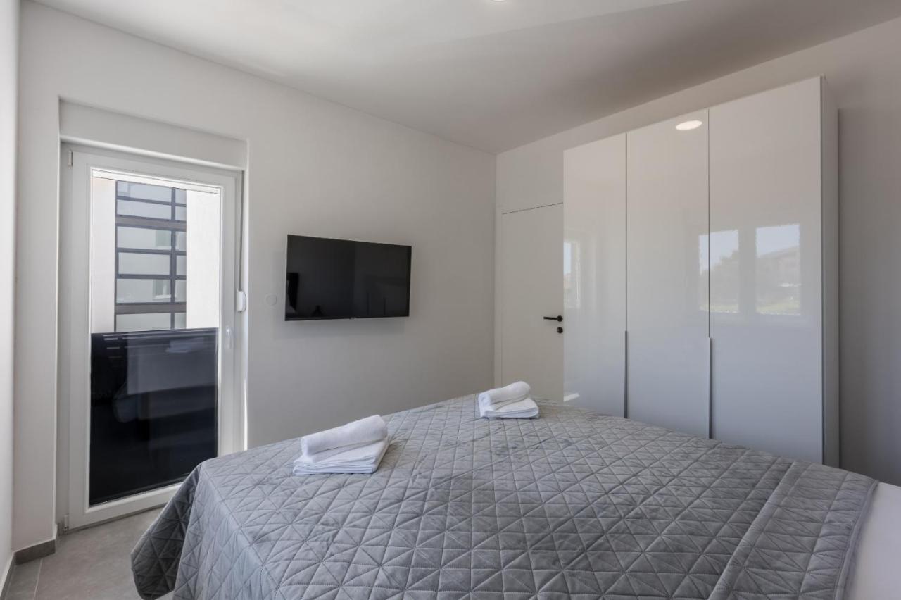 Carpe Diem Luxury Apartments Rogoznica  Exteriör bild