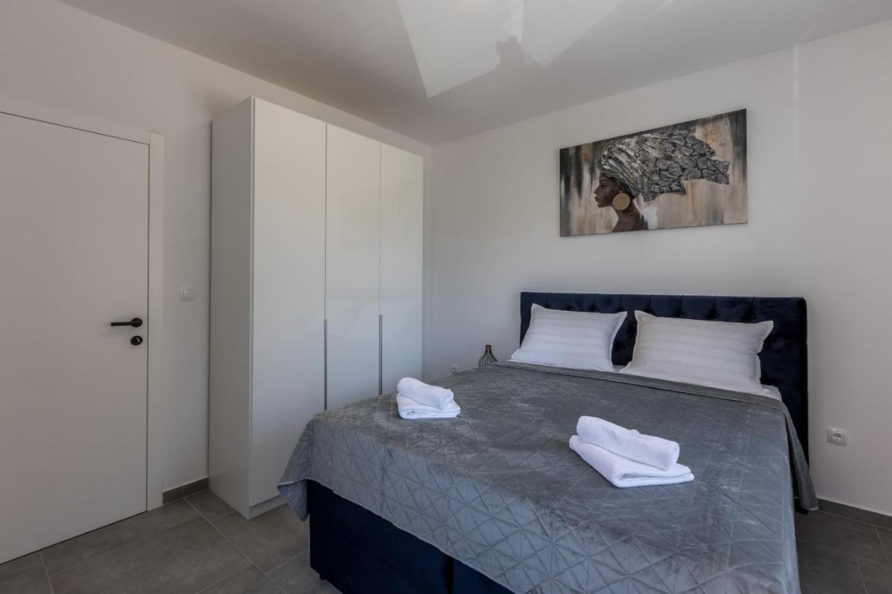 Carpe Diem Luxury Apartments Rogoznica  Exteriör bild