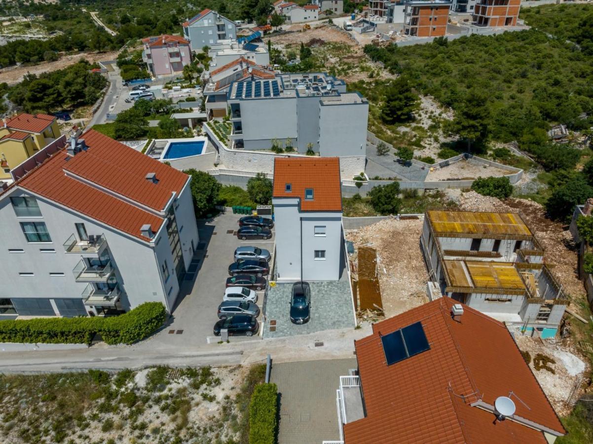 Carpe Diem Luxury Apartments Rogoznica  Exteriör bild